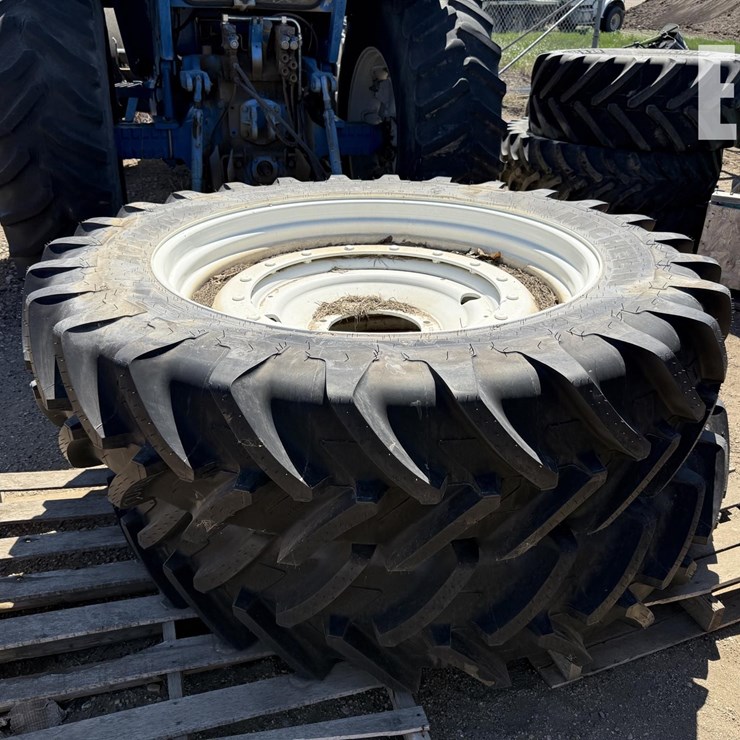 2X MICHELIN RADIAL X AGRIBIB 420/80R46 TIRES ON 10