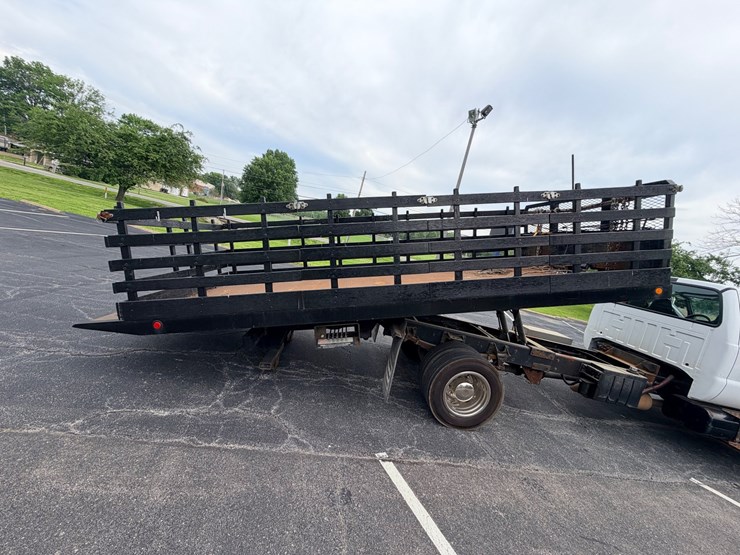 2004-ford-f650-image-89