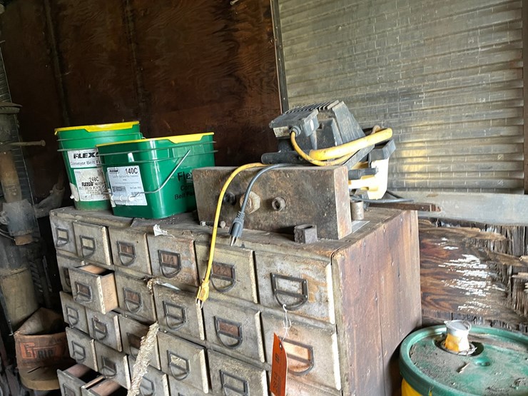 #2814-•-contents-of-trailer-(g)-image-5