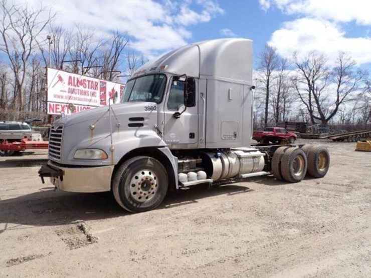 2016-mack-cxu613-t/a-hiway-tractor---sleeper---1m1-image-1