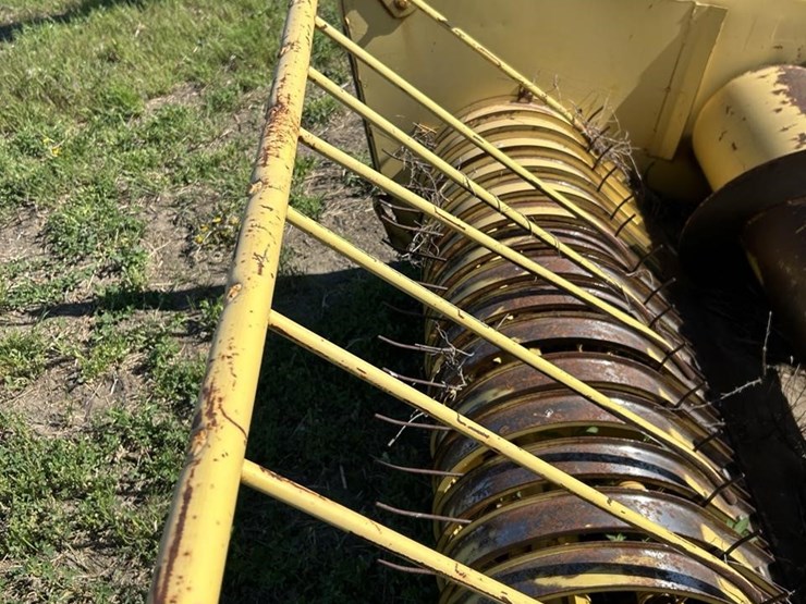 new-holland-717w-image-10