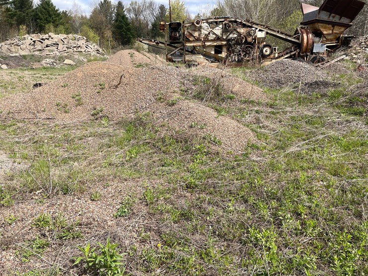 #2824-•-piles-of-material-(g)-image-10