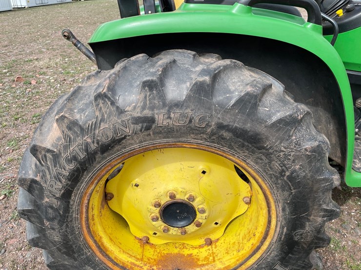 2005-john-deere-4120-image-23