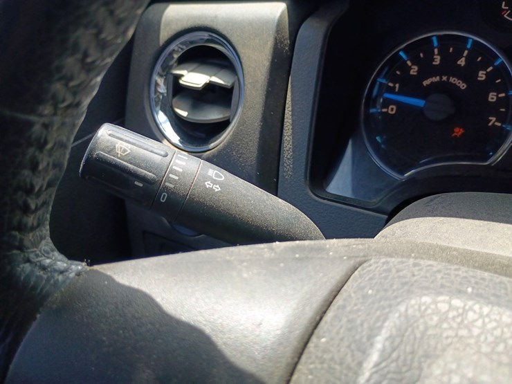 2014-ford-f150-image-48