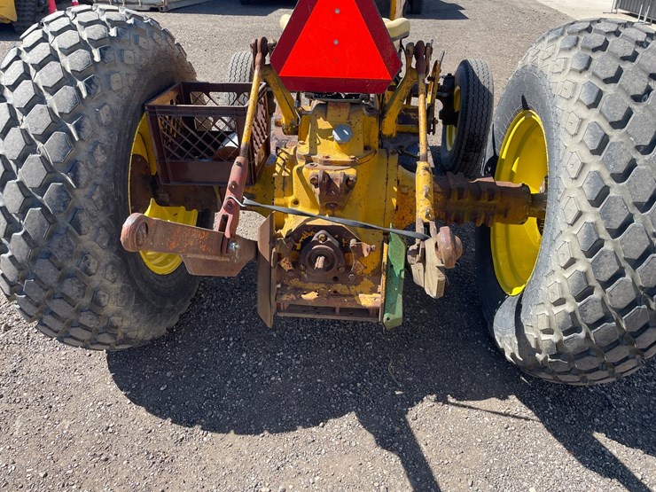 john-deere-302d-image-12
