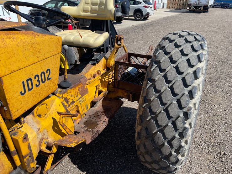 john-deere-302d-image-9