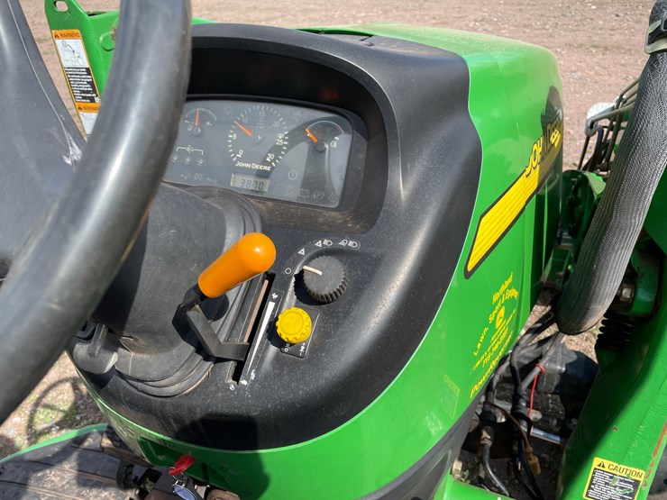 2005-john-deere-4120-image-39