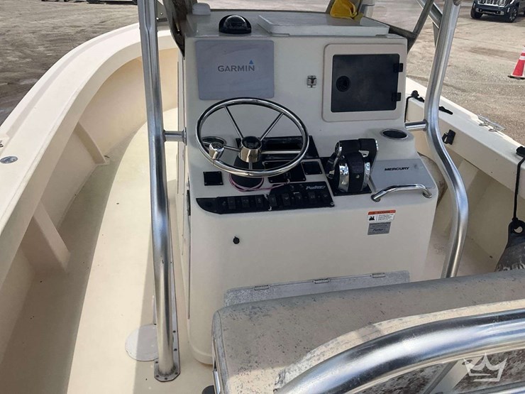2013-parker-2501-center-console-28ft-boat-with-2000-float-on-30ft-t/a-boat-trailer-image-14