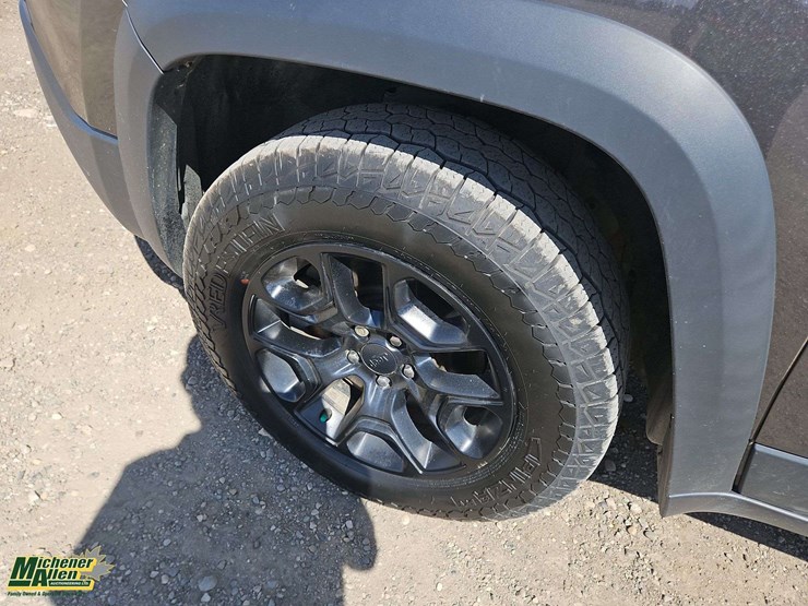 2019-jeep-cherokee-image-13