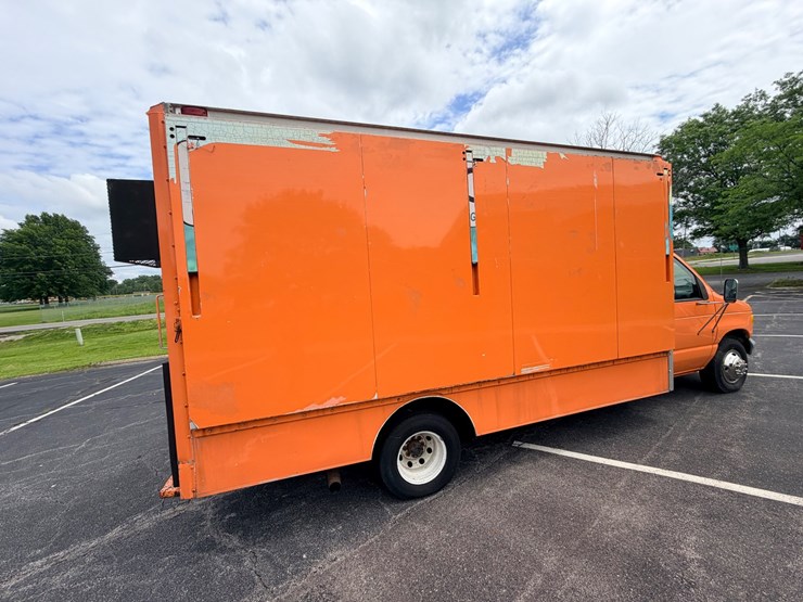 #24061-•-1998-ford-econoline-box-truck-image-11