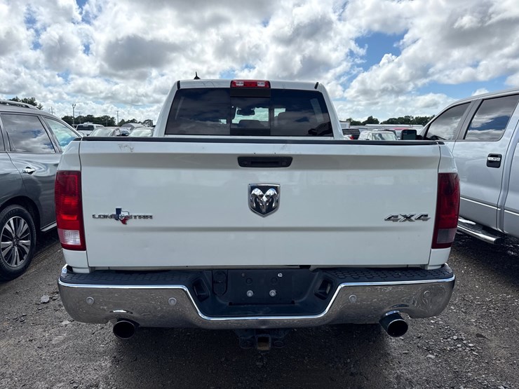 2016-dodge-1500-image-5