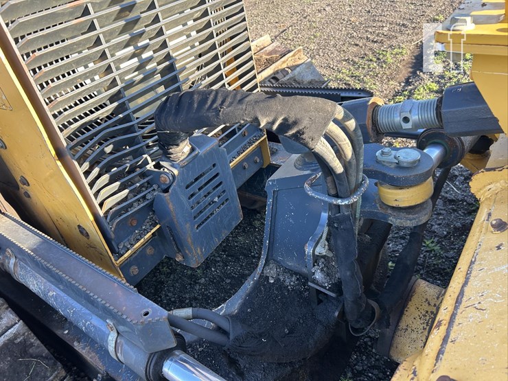 2017-deere-700k-xlt-image-21
