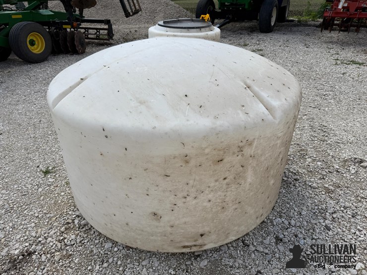 550-gal-poly-tank-image-3