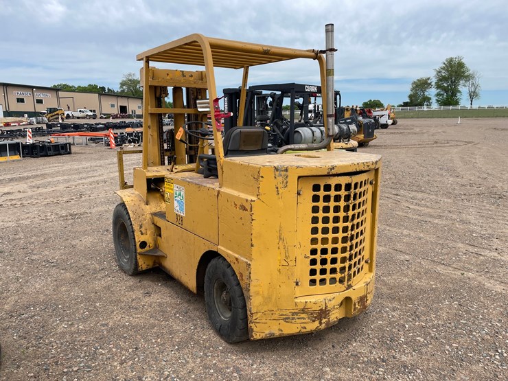 #1016-•-1979-allis-chalmers-acp-60-b-ps-forklift-image-2
