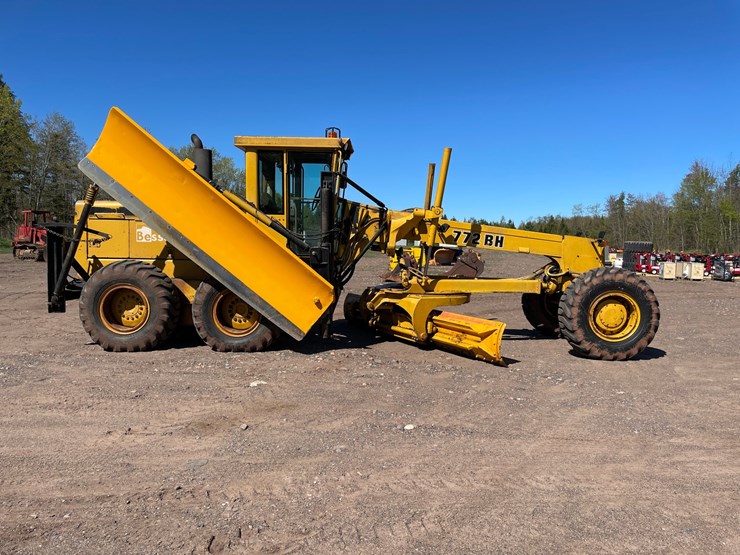 1993-deere-772bh-image-4