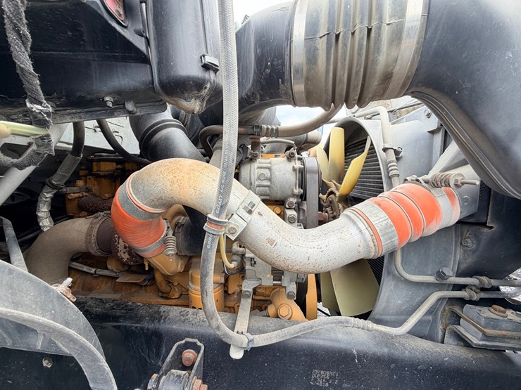 2004-ford-f650-image-30