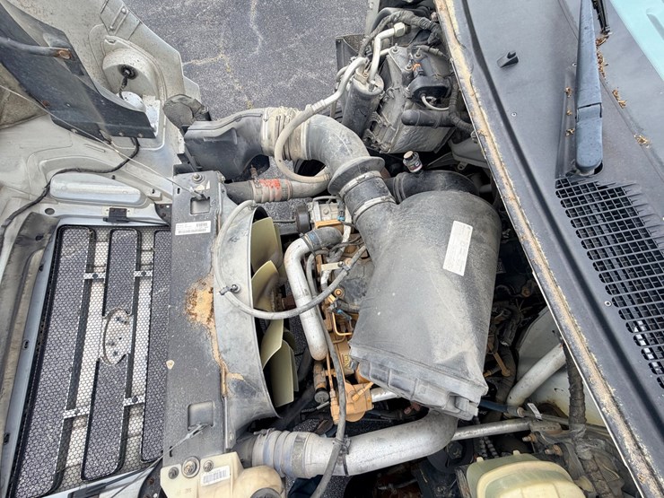 2004-ford-f650-image-19