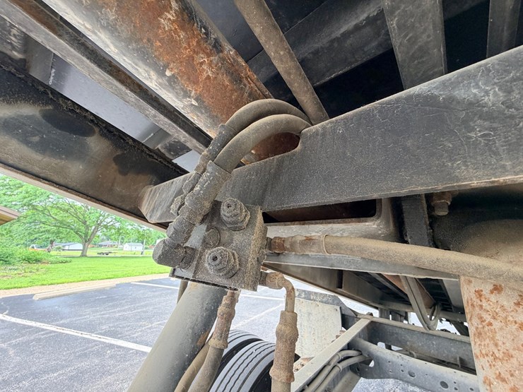 2004-ford-f650-image-63