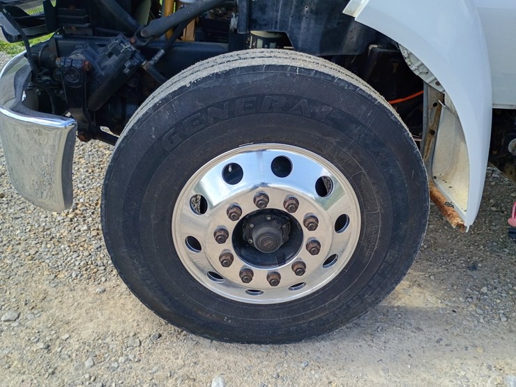2005-ford-f750-image-101