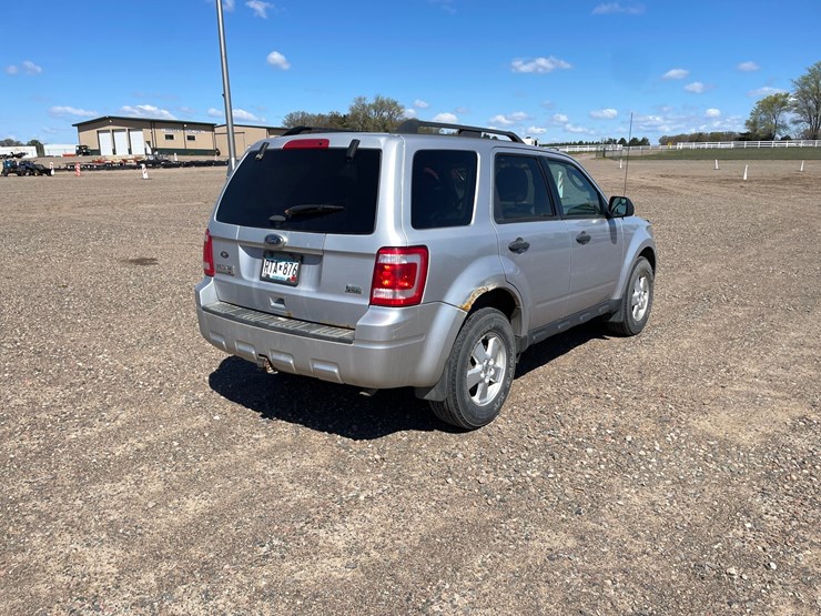 2011-ford-escape-xlt-image-5