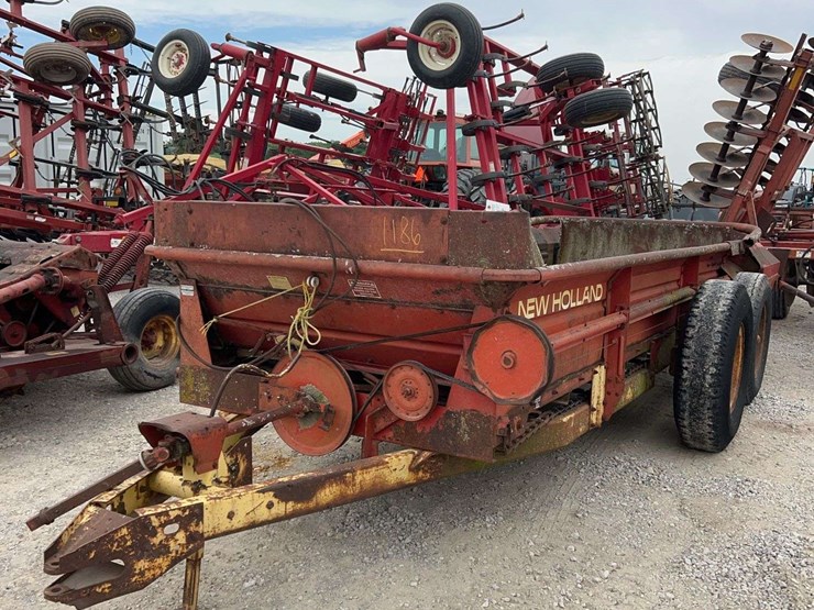 new-holland-679-image-1