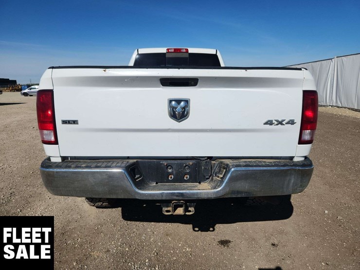 2015-dodge-2500-image-8