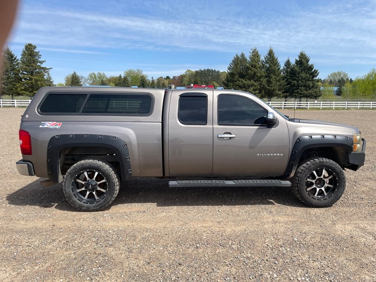 #1311-•-2012-chevrolet-silverado-pickup-truck-(has-title-in-delay)-image-6