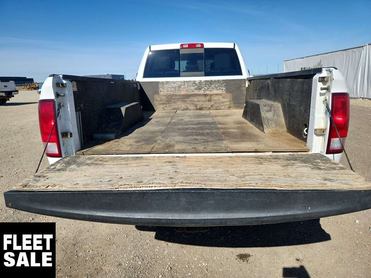 2015-dodge-2500-image-7