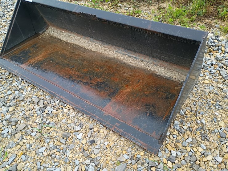 #24751-•-72"-smooth-bucket-skid-steer-attachment-image-6
