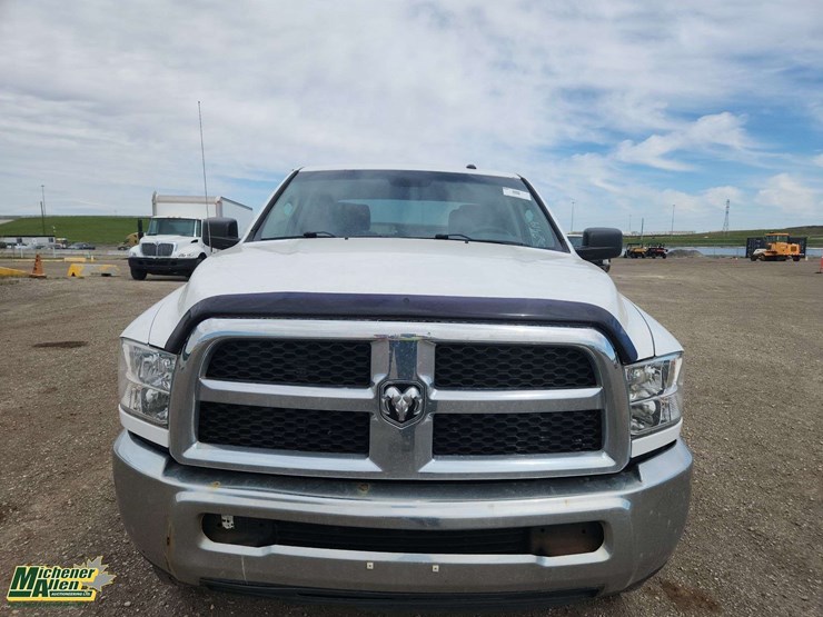2017-dodge-2500-image-9