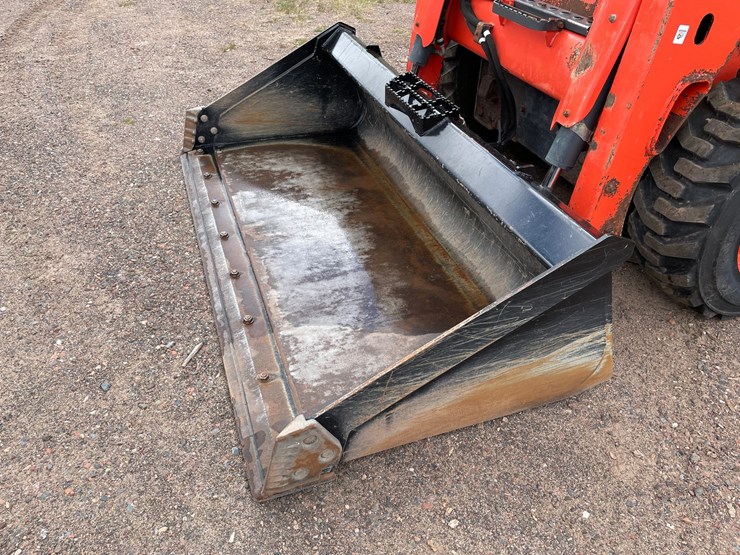 2022-kubota-ssv65-image-9