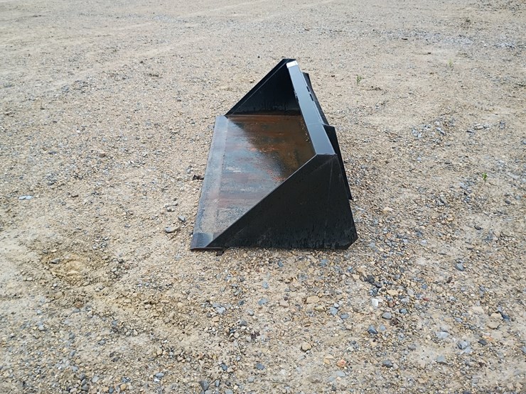 #24744-•-78"-smooth-bucket-skid-steer-attachment-image-4
