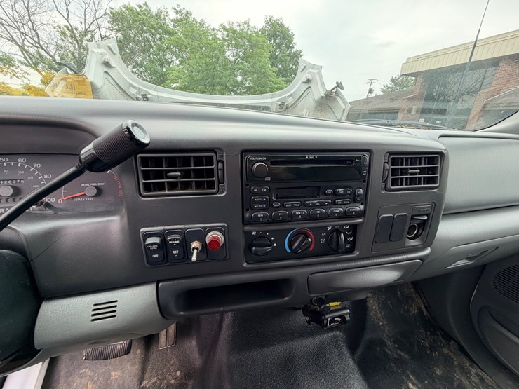 2004-ford-f650-image-45
