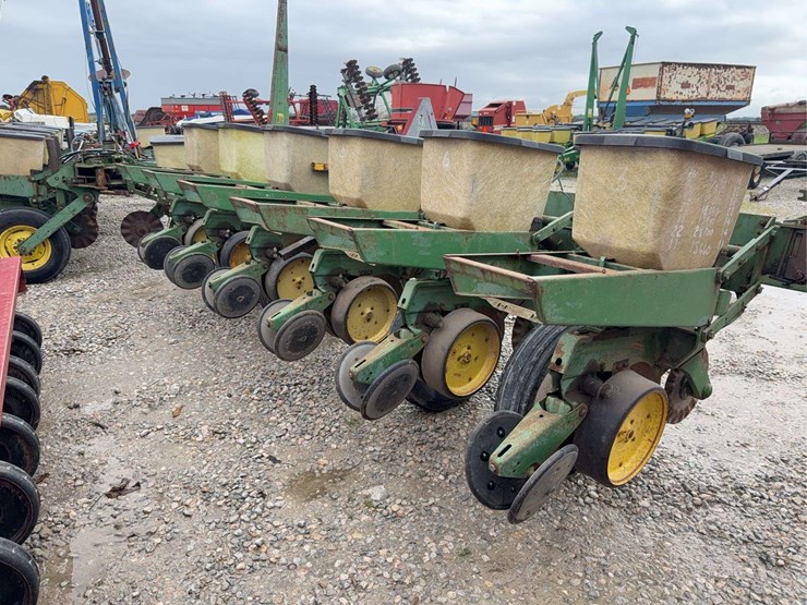 john-deere-7000-image-3