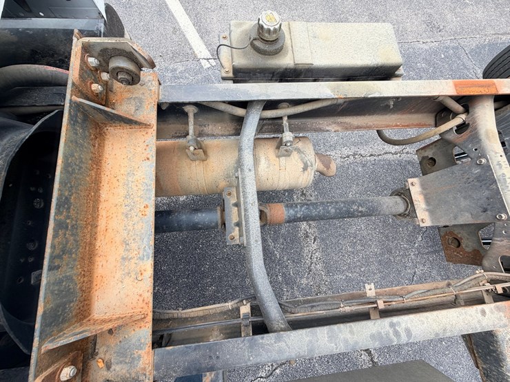 2004-ford-f650-image-49