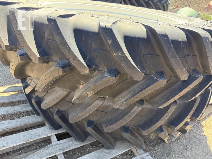 2x-michelin-radial-x-agribib-420/80r46-tires-on-10-image-10