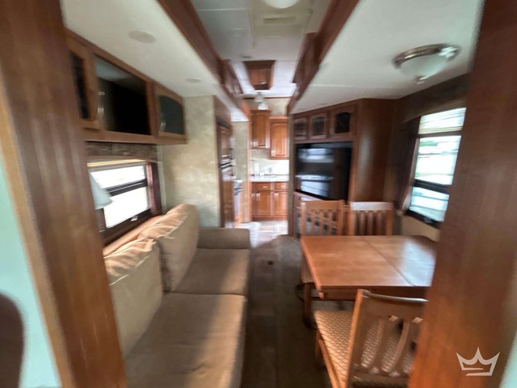 2013-forest-rive-brookstone-310ls-5th-wheel-t/a-travel-trailer-image-24