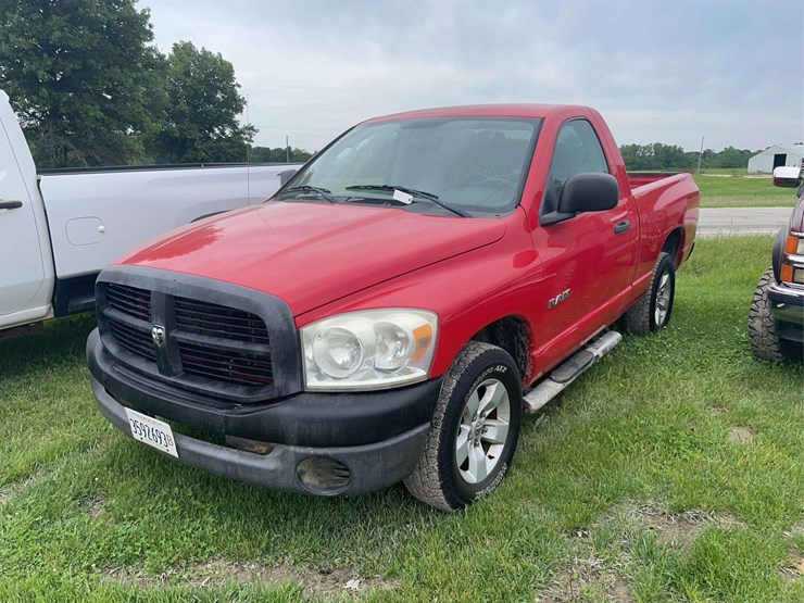 2008-dodge-1500-image-1