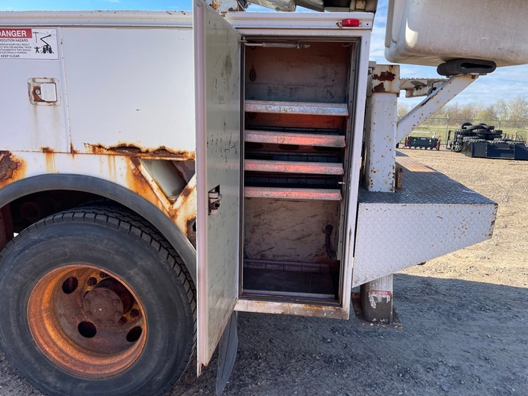 2000-ford-f750-image-19