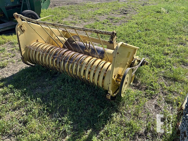 new-holland-717w-image-1