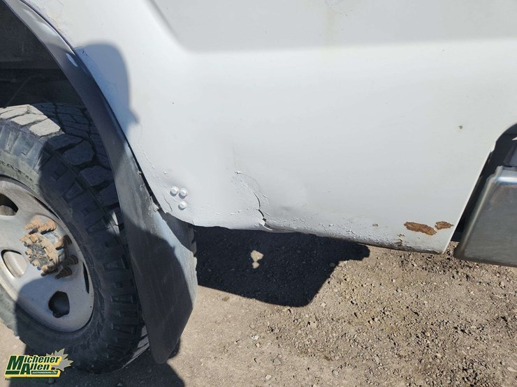 2011-ford-f350-image-42