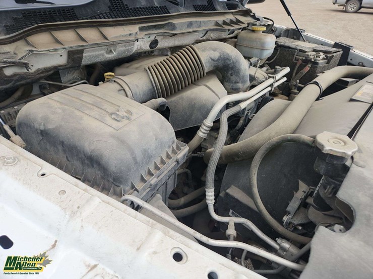 2017-dodge-2500-image-27