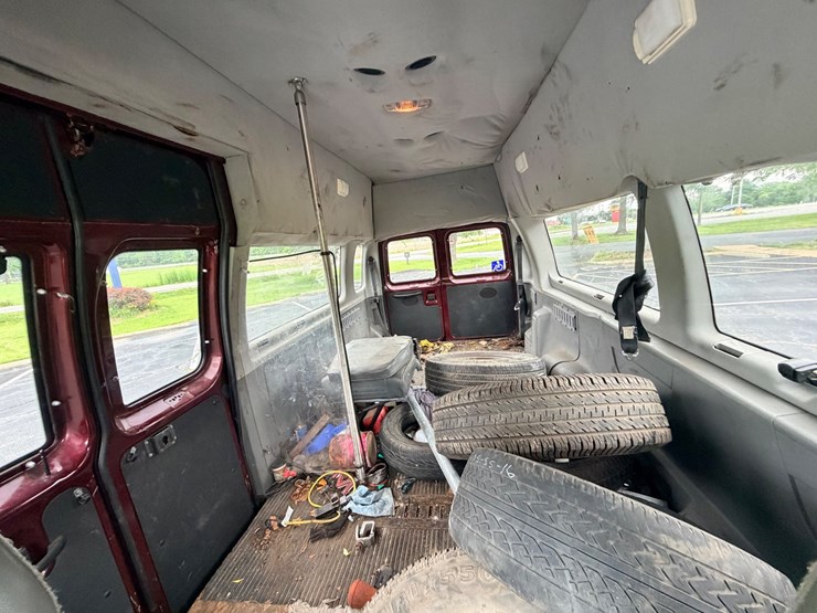 #24064-•-2007-ford-econoline-wagon-van-image-43
