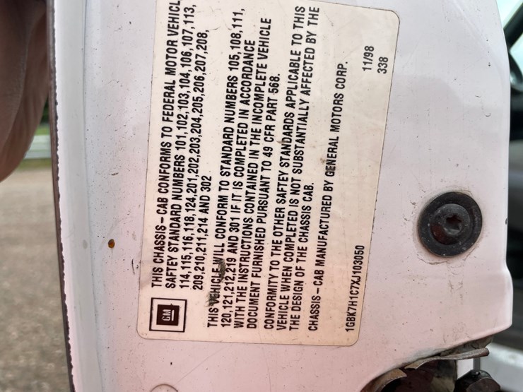 #1303-•-1999-chevrolet-boom-truck-**non-runner**(has-mn-title)-image-42