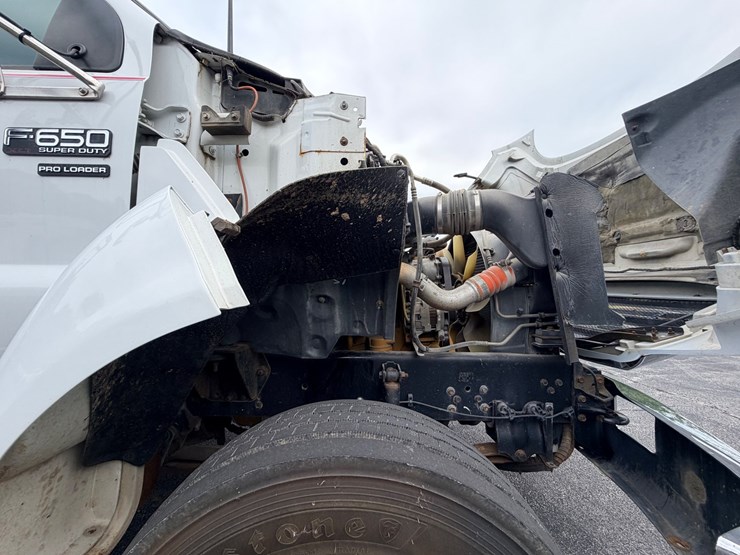 2004-ford-f650-image-26