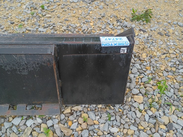 #24747-•-78"-smooth-bucket-skid-steer-attachment-image-10