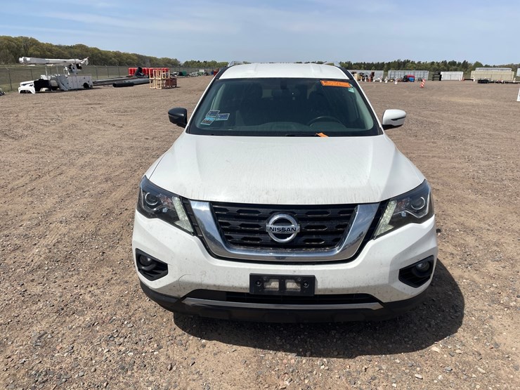 2017-nissan-pathfinder-image-8