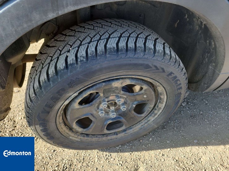 2018-ford-explorer-image-12