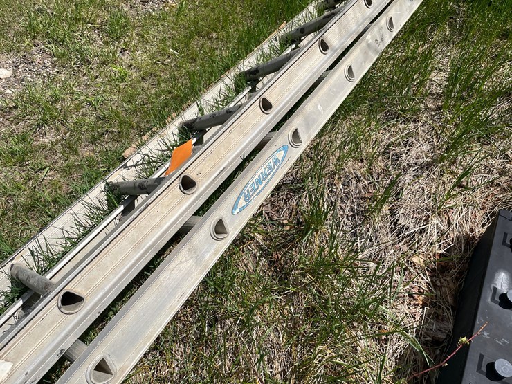 #2889-•-(2)-aluminum-ladders-(or)-image-5