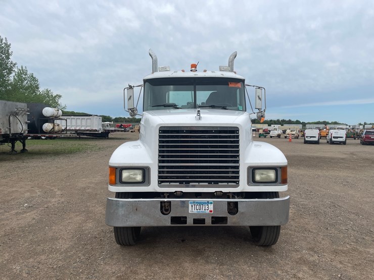 1999-mack-ch600-image-8